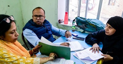 कोलकाता के एक एसआईआर केंद्र की तस्वीर. फोटो- पीटीआई