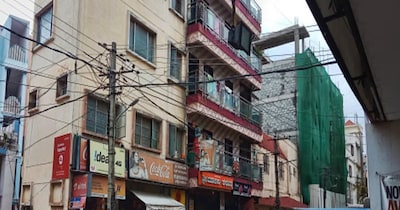 बेंगलुरु में सुरक्षा और खाने की गड़बड़ियों पर 4 हॉस्टल सील, क्या आपका पीजी अगला होगा?