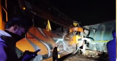 पन्ना में बस-डंपर की भीषण टक्कर, एक दर्जन से ज्यादा घायल; केन नदी पुल पर लगा जाम.