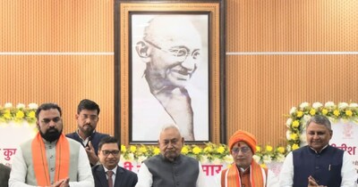 Bihar CM Nitish Transfers Rs 2500 Crore to 25 Lakh Women for Empowerment