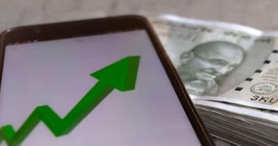 समय ही बनाता है पैसा: 10 बनाम 15 साल का फर्क, जानिए कंपाउडिंग का कमाल.