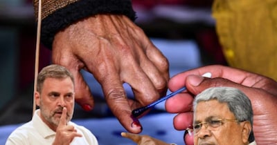 कर्नाटक में बैलट पेपर से चुनाव कराने के फैसले पर कांग्रेस के भीतर मतभेद खुलकर सामने आए. (फाइल फोटो PTI)