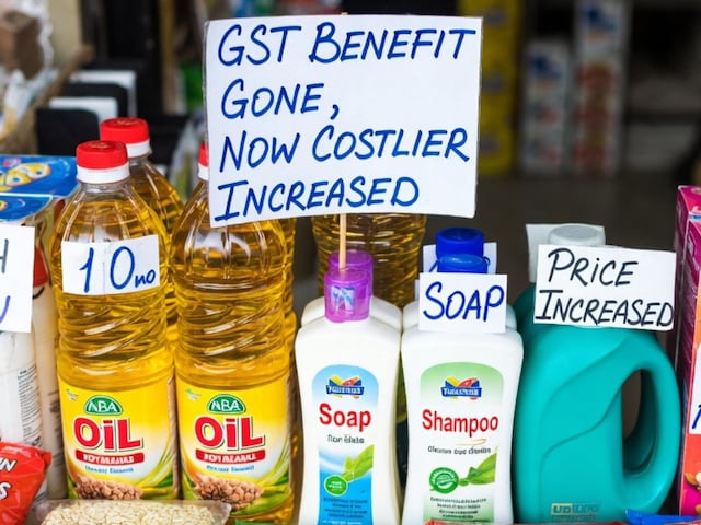 सरकार ने जीएसटी घटाई और कंपनियों ने बढ़ा दिए दाम, 4 महीने में खत्‍म हो गई राहत