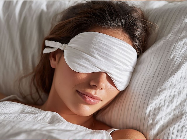 বিকেলে ঘুমানো স্বাস্থ্যের জন্য উপকারী নাকি ক্ষতিকর? বিজ্ঞান কি বলে জেনে নিন