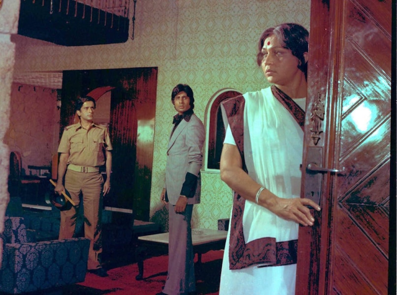 Deewar movie facts , Amitabh Bachchan , Amitabh Bachchan news , Amitabh Bachchan performance , Deewar , Deewar film famous dialogue , Deewar dynamic and powerful monologue , aaj khush toh bahut hoge tum, amitabh bachchan deewar, अमिताभ बच्चन, दीवार फिल्म के फैक्ट्स, दीवार ने कैसे बदले हिंदी सिनेमा के तेवर, अमिताभ बच्चन ने कैसे रिकॉर्ड किए हिट डायलॉग, सलीम-जावेद