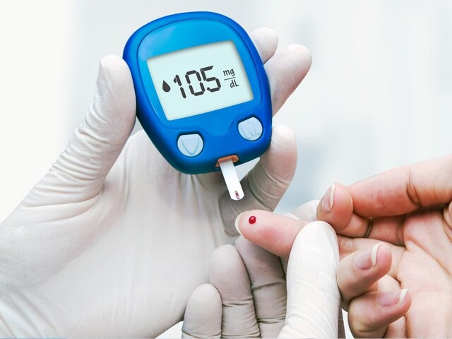 নোনতা খাবার খেলে কি চিনির মাত্রা বাড়তে পারে? ডাক্তার বলেছেন- এসব খাবারও এড়িয়ে চলুন