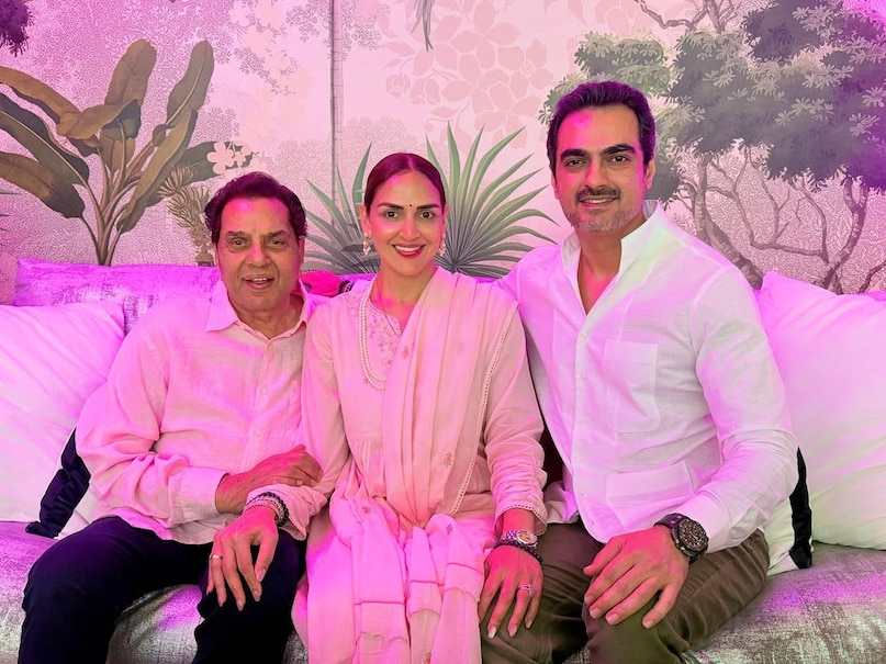 esha deol, hema malini, amrita rao, esha deol amrita rao slap row, esha deol news, amrita rao news, Esha Deol slapped Amrita Rao, Pyare Mohan on-set fight, Hema Malini daughter, Dharmendra daughter, Bollywood celebrity feuds, star kids controversies