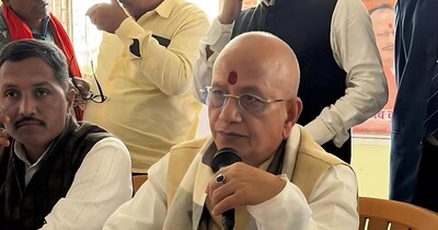 उप मुख्यमंत्री विजय सिन्हा ने अधिकारियों को 24 घंटे के भीतर सभी अवैध संरचनाएं हटाने का सख्त निर्देश दिया है.