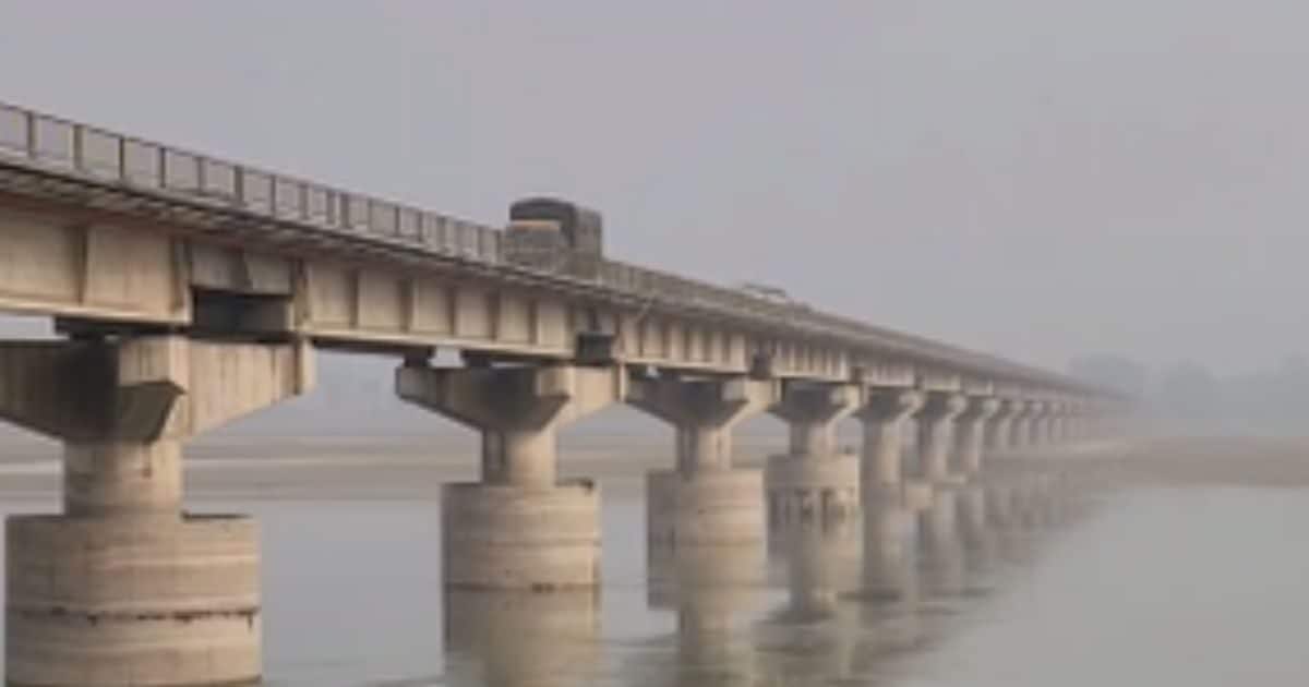 2 महीने के लिए बंद होने जा रहा है यूपी का सबसे पुराना पुल! 4 जिलों को बदलना पड़ेगा रास्ता, रोजाना 1 लाख पर असर