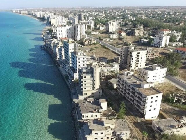 This city was once a tourist destination for the rich, has been deserted for 40 years!