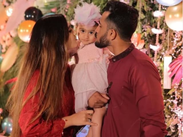 টি-টোয়েন্টি বিশ্বকাপে বাবা হলেন পাকিস্তানি ক্রিকেটার, ভারতের সঙ্গে স্ত্রীর বিশেষ সম্পর্ক