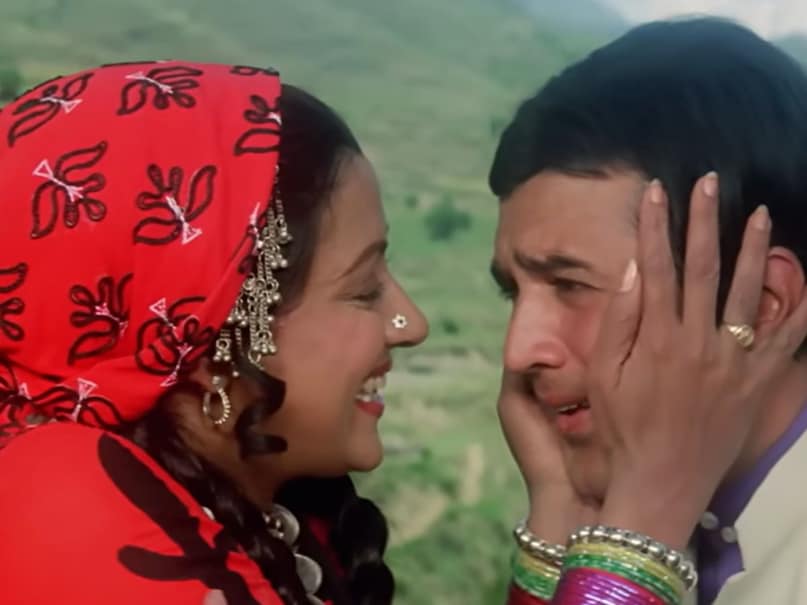 Hema malini, Hema malini Films, Hema malini hit Movies, Hema malini most expensive heroine from 1976 to 1980, first actress to take fee of Rs 500000, Hema malini contemporary Zeenat Aman, Hema malini fourth highest paid actress industry from 1971 to 1975, Hema malini-dharmendra, हेमा मालिनी, हेमा मालिनी की फिल्में, हेमा मालिनी की हिट फिल्में, हेमा मालिनी 1976 से 1980 तक सबसे महंगी हीरोइन, 500000 रुपये फीस लेने वाली पहली अभिनेत्री, हेमा मालिनी की समकालीन जीनत अमान, हेमा मालिनी 1971 से 1975 तक इंडस्ट्री की चौथी सबसे ज्यादा कमाई करने वाली अभिनेत्री, हेमा मालिनी-धर्मेंद्र
