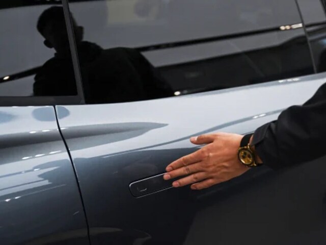 चीन ने कारों में 'Hidden Door Handles' पर क्यों लगाया बैन? किस तरह का खतरा