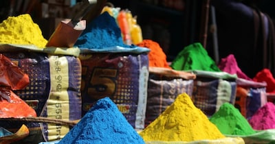 Holi Colors: Identify Chemical-Mixed 'Herbal' Gulal to Protect Skin and Eyes