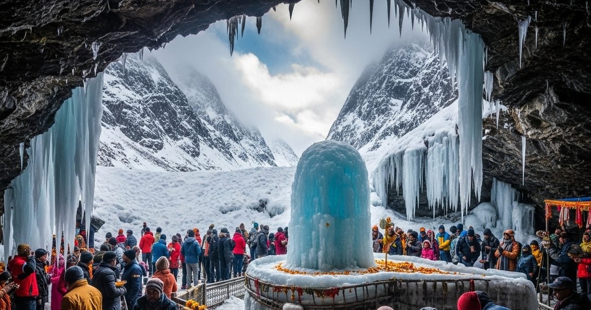 11 हजार फीट पर चमत्कार! फिसलन भरे रास्ते, जमा देने वाली ठंड… फिर भी क्यों उमड़ रही है ‘मिनी अमरनाथ’ में भीड़? 11 हजार फीट पर चमत्कार! फिसलन भरे रास्ते, जमा देने वाली ठंड… फिर भी क्यों उमड़ रही है ‘मिनी अमरनाथ’ में भीड़?