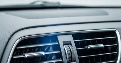 कार के केबिन को शिमला-मनाली जैसा बनाएं: AC वेंट्स साफ करने के 5 आसान तरीके.