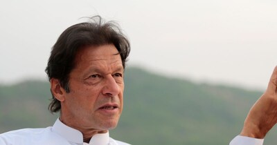 इमरान खान.