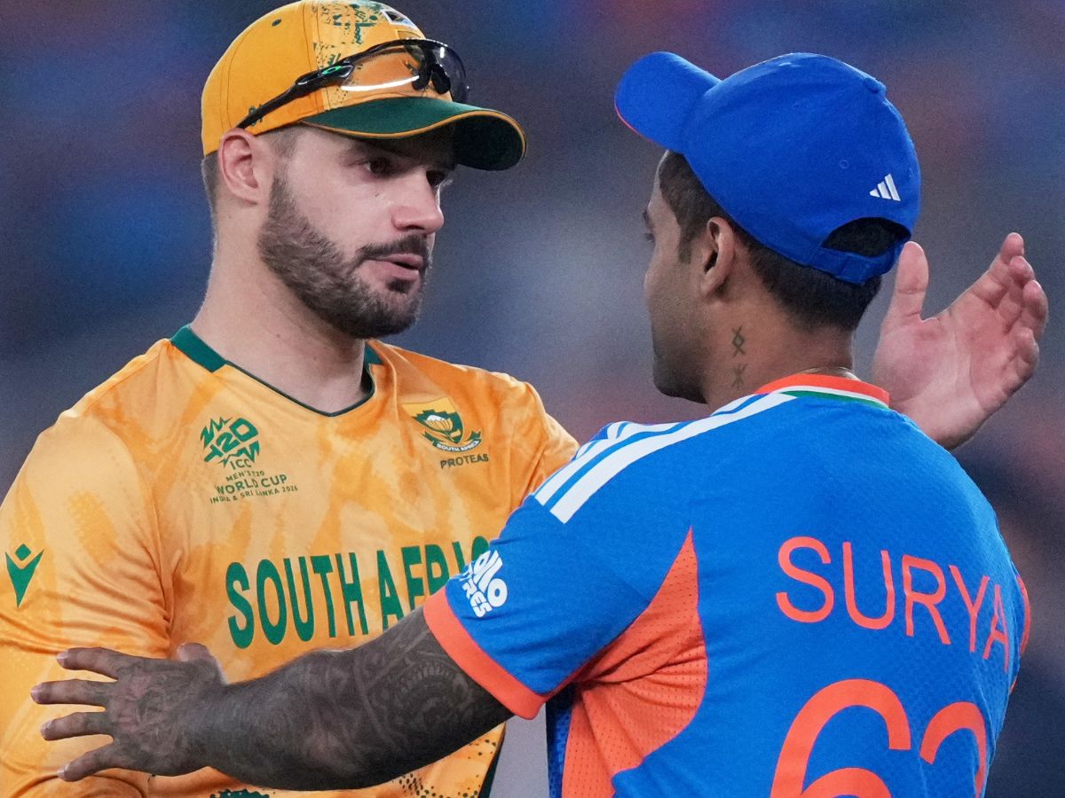 ટાર્ગેટનો પીછો કરતા ભારતીય ટીમની શરૂઆત ખરાબ રહી, ત્યાર બાદ ટીમ પ્રેશરમાંથી નીકળી શકી નહીં અને 18.5 ઓવરમાં માત્ર 111 રન બનાવીને આઉટ થઈ ગઈ. શિવમ દુબે એકમાત્ર બેટ્સમેન હતો, જે આફ્રિકન બોલર્સ માટે પડકાર બન્યો. તેણે 42 રનની ઇનિંગ રમી. જો કે, તેની આ ઇનિંગ ભારતને જીત અપાવવા માટે કાફી નહોતી. ઈશાન કિશન, અભિષેક શર્મા, તિલક વર્મા અને કેપ્ટન સૂર્યકુમાર યાદવ જેવા વિસ્ફોટક બેટ્સમેનથી ભરેલો ટોપ ઓર્ડર બિલકુલ ફ્લોપ રહ્યો. વોશિંગ્ટન સુંદર અને હાર્દિક પંડ્યાએ પણ નિરાશ કર્યા, જેના કારણે ભારતને ટી20 ઇન્ટરનેશનલમાં બીજી સૌથી મોટી હારનો સામનો કરવો પડ્યો. ટાર્ગેટનો પીછો કરતા ભારતીય ટીમની શરૂઆત ખરાબ રહી, ત્યાર બાદ ટીમ પ્રેશરમાંથી નીકળી શકી નહીં અને 18.5 ઓવરમાં માત્ર 111 રન બનાવીને આઉટ થઈ ગઈ. શિવમ દુબે એકમાત્ર બેટ્સમેન હતો, જે આફ્રિકન બોલર્સ માટે પડકાર બન્યો. તેણે 42 રનની ઇનિંગ રમી. જો કે, તેની આ ઇનિંગ ભારતને જીત અપાવવા માટે કાફી નહોતી. ઈશાન કિશન, અભિષેક શર્મા, તિલક વર્મા અને કેપ્ટન સૂર્યકુમાર યાદવ જેવા વિસ્ફોટક બેટ્સમેનથી ભરેલો ટોપ ઓર્ડર બિલકુલ ફ્લોપ રહ્યો. વોશિંગ્ટન સુંદર અને હાર્દિક પંડ્યાએ પણ નિરાશ કર્યા, જેના કારણે ભારતને ટી20 ઇન્ટરનેશનલમાં બીજી સૌથી મોટી હારનો સામનો કરવો પડ્યો.