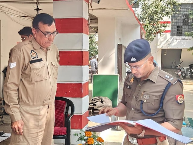 UP के हेड कॉस्टेबल और सिपाही का वर्दी में MMS वायरल, अब दोनों हुए सस्पेंड