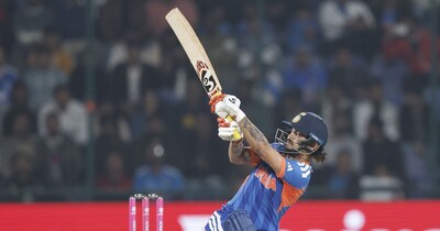 ईशान किशन ने 20 गेंदों में ठोकी फिफ्टी.