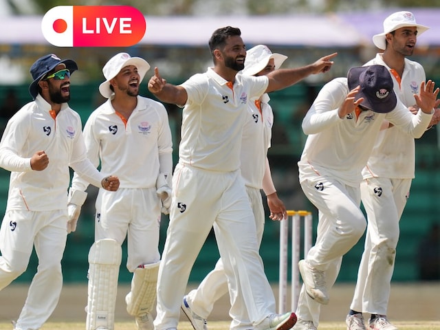 লাইভ: সেঞ্চুরির দোরগোড়ায় কামরান ইকবাল, জম্মু ও কাশ্মীর চ্যাম্পিয়ন হওয়ার কাছাকাছি