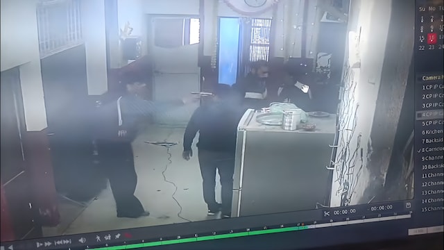 कश्मीर में 'जेल ब्रेक', पाक‍ कैद‍ियों का तांडव, गोल‍ियां चलाकर हो गए फरार