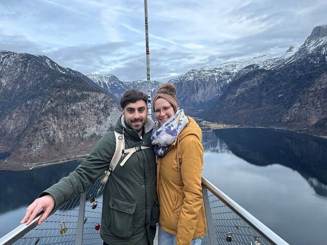 Man rejected from 1000 jobs, took a 2-hour flight, got the job instantly!