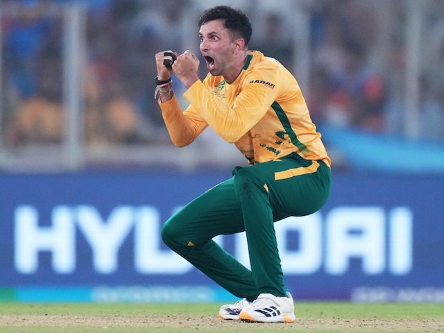 ৬ বলে ৩ উইকেট... কেশব মহারাজের এক ওভার টার্নিং পয়েন্ট হয়ে ওঠে, ম্যাচের মোড় ঘুরিয়ে দেয়।