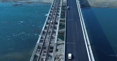 खंडवा में लोगों ने काम रोकने पर नाराजगी जताई है. 