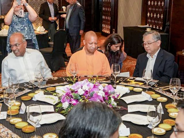 जापान दौरे के पहले ही दिन सीएम योगी ने मारा सिक्सर, 11 हजार करोड़ के किए करार