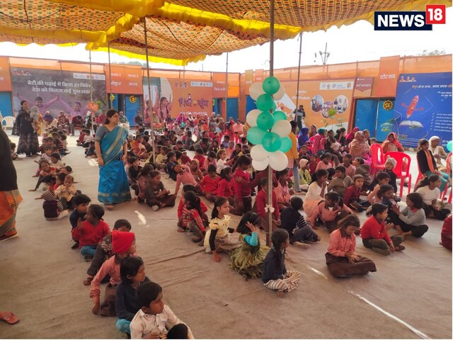 माघ मेले में विद्या कुंभ, सफाईकर्मियों के 333 बच्चों ने फ्री में की पढ़ाई