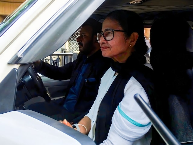 बंगाल में ममता ने सेट किया गेम, 'साथी' योजनाओं से भाजपा का मुकाबला करेंगी दीदी