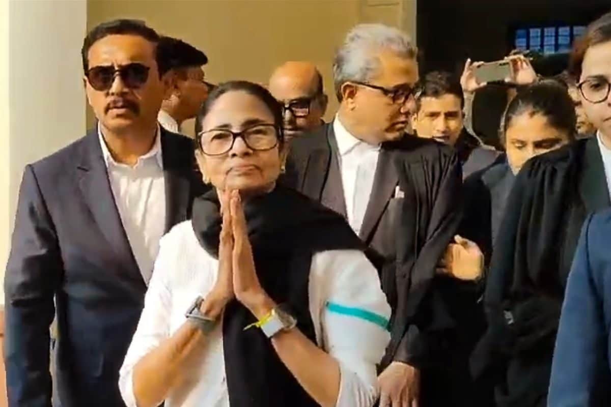 Supreme Court SIR LIVE: न्याय दरवाजे के पीछे रो रहा है... SC में SIR पर ममता के तीखे तेवर, फिर CJI ने क्या दिया जवाब? - News18 हिंदी