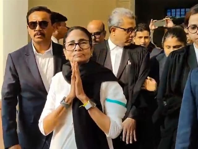  सिंघवी-दीवान...ममता संग वकीलों की फौज, SIR केस में सुप्रीम सुनवाई शुरू