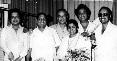 नई दिल्ली. राज कपूर, गुरु दत्त, विजय आनंद, यश चोपड़ा, सुभाष घई जैसे कई हिट डायरेक्टर्स की कहानी आप जानते होंगे, लेकिन ये उस 'मसाला किंग' डायरेक्टर की कहानी है, जिसने सिर से सिर्फ चार साल की उम्र में पिता का साया उठ गया. परिवार पर इतना कर्ज था कि घर और जमीन तक बेचनी पड़ी. बचपन खेल-कूद में नहीं, बल्कि संघर्ष और जिम्मेदारियों के साए में बीता. हालात ने जल्दी बड़ा कर दिया, लेकिन इन्हीं मुश्किलों ने एक ऐसे सपने को जन्म दिया, जिसने आगे चलकर हिंदी सिनेमा की दिशा बदल दी. जिंदगी की कड़वाहट को उन्होंने पर्दे पर भावनाओं, एक्शन, कॉमेडी और बिछड़े परिवारों के मिलन में ढाल दिया. उनकी फिल्मों में मां-बाप से बिछड़े बच्चे, खोए हुए भाई और आखिर में होने वाला भव्य मिलन दर्शकों की आंखें नम कर देता था. 70 और 80 के दशक में उनका ऐसा जलवा रहा कि बॉक्स ऑफिस पर मानो उनका ही राज हो. लगातार 7 सिल्वर जुबली और 4 गोल्डन जुबली फिल्मों का रिकॉर्ड आज भी उनकी कामयाबी की गवाही देता है. संघर्ष से उठकर ‘मसाला किंग’ बनने तक का उनका सफर किसी प्रेरक कहानी से कम नहीं.