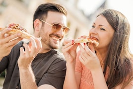 पुरुषों को महिलाओं से ज्यादा कैलोरी की क्यों होती है जरूरत? एक्सपर्ट से समझिए