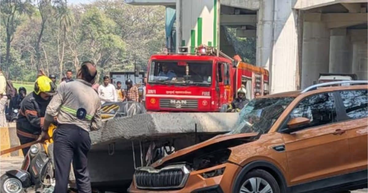 मुंबई में रनिंग ऑटो पर गिरा मेट्रो का पिलर, 4 लोग गंभीर रूप से घायल, कार भी चपेट में आई