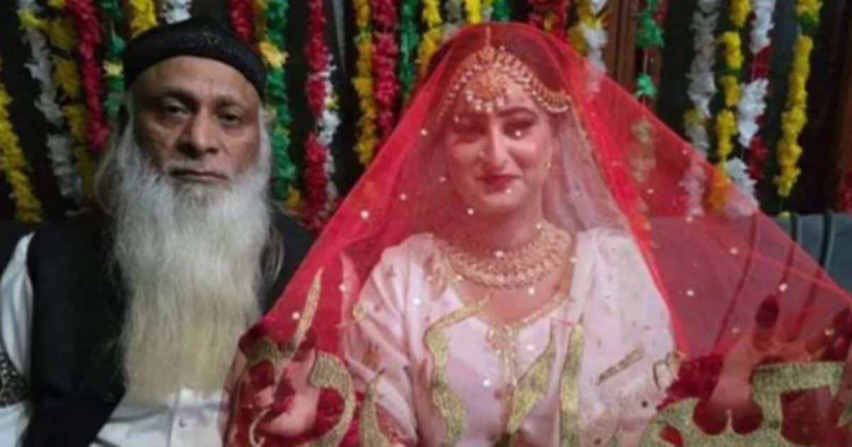 60 साल के हकीम बाबर ने किया निकाह, घर लाया 38 साल छोटी दुल्हनिया, कहा- प्यार किया कोई चोरी नहीं की...