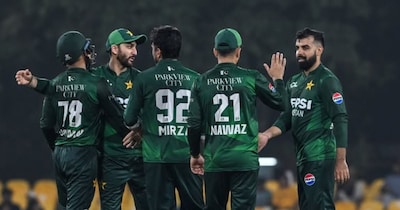 पाकिस्तान को लगा जोर का झटका.