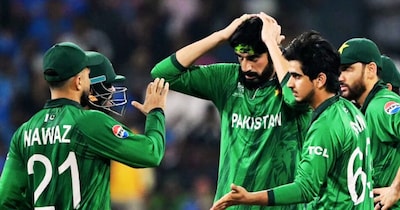 पाकिस्तान क्रिकेट टीम के कोच माइक हेसन ने टीम को हार भूलकर आगे बढ़ने कहा