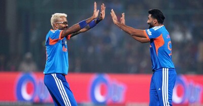 हार्दिक पंड्या और बुमराह की वो 9 गेंदें जो भारत की जीत के टर्निंग पॉइंट बनीं. 