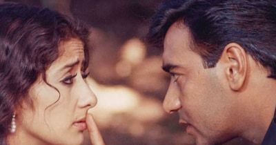 90s का इमोशनल हिट: अजय-मनीषा की केमिस्ट्री पर अलका-कुमार सानू का 'प्यार नहीं करना'.