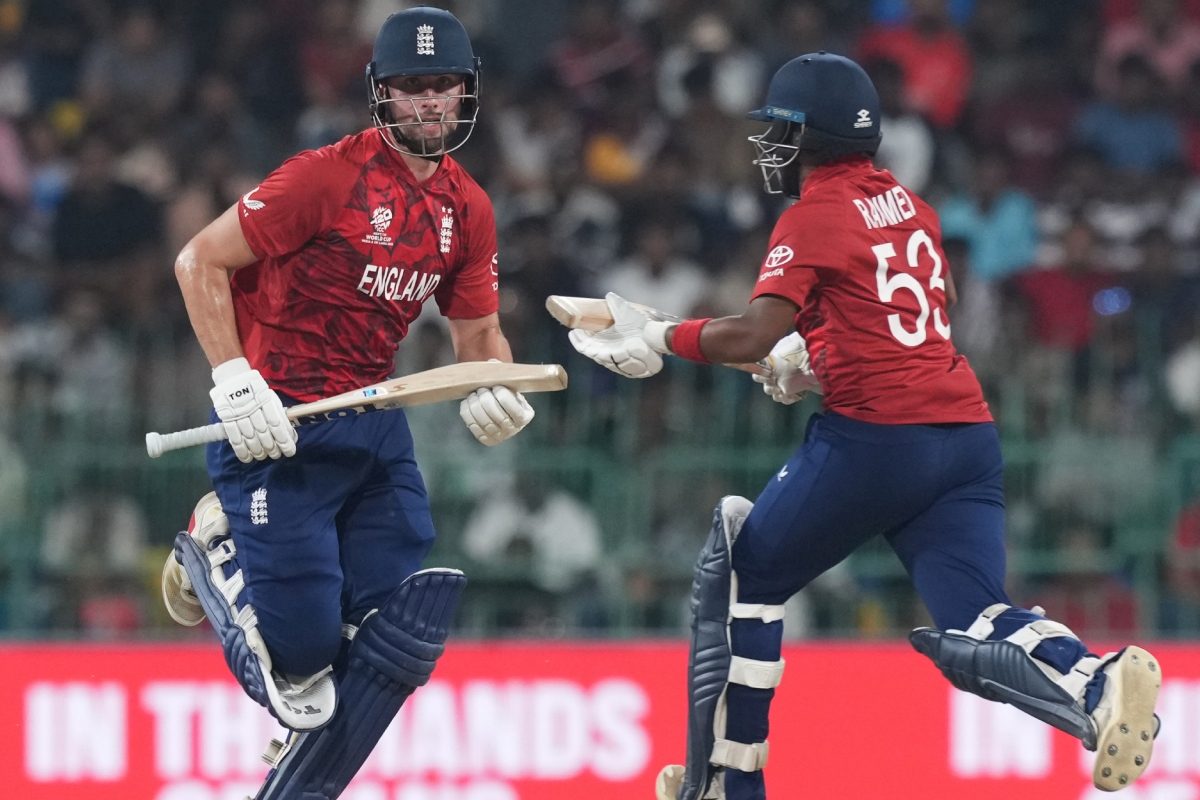 इंग्लैंड-न्यूजीलैंड मैच का सबसे बड़ा टर्निंग पॉइंट... 6 गेंदों में पलटी बाजी, 2 बल्लेबाजों ने हार के मुंह से छीन ली जीत