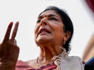 संसद भवन में कुत्ता लाने वाले मामले में बुरी तरह फंसी कांग्रेस की सांसद रेणुका चौधरी, विशेषाधिकार हनन का नोटिस. (फाइल फोटो)