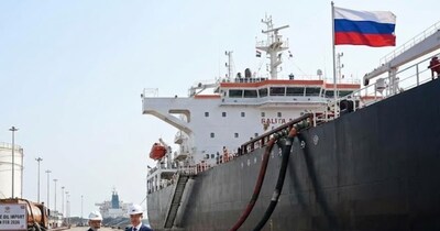 भारत ने रूस से तेल खरीद घटाने का फैसला किया है.