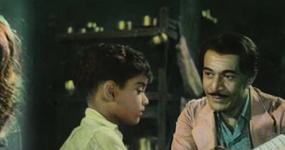 नई दिल्ली. नेशनल फिल्म अवॉर्ड जीतना हर एक्टर का सपना होता है. कई लोग पूरी जिंदगी मेहनत करते हैं, तब भी ये सम्मान नहीं मिल पाता. लेकिन इस एक्टर ने महज 5 साल की उम्र में ही ये खिताब जीत लिया था. ये एक्टर अमिताभ बच्चन और धर्मेंद्र संग ऑल टाइम ब्लॉकबस्टर शोले में भी नजर आ चुका है.