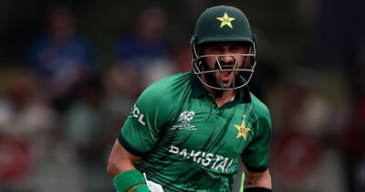 साहिबजादा फरहान ने ठोका पहला T20I शतक.