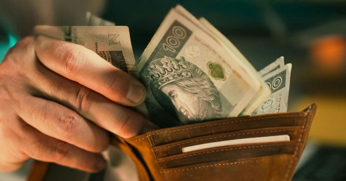 जॉब करने वालों के लिए खुशखबरी! इस बार कंपनियां जमकर बढ़ाएंगी सैलरी, लेकिन सबको नहीं मिलेगा पैसा, ऐसा क्‍यों?