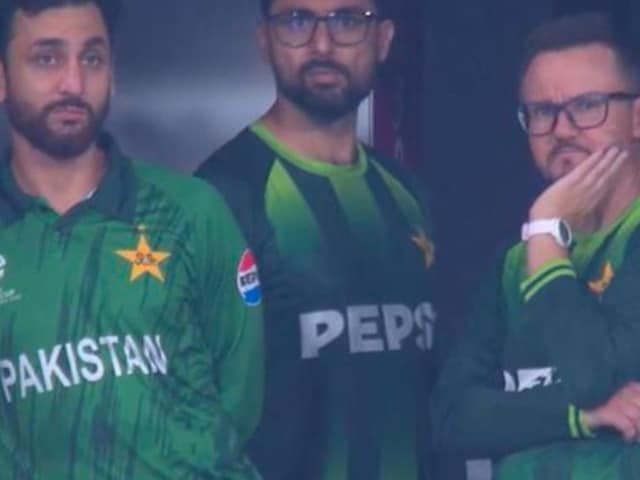 বৃষ্টির কারণে এক পয়েন্ট...পাকিস্তান কি সেমিফাইনালে উঠতে পারবে?