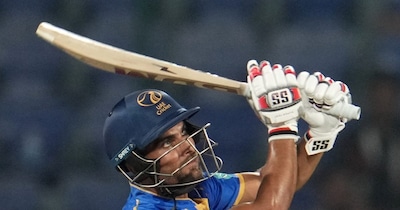 टीम को जीत दिलाने के बाद शोएब खान ने कहा कि उन्होंने धोनी की बातों को याद किया. 